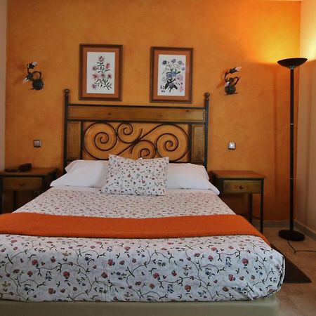 Posada Del Camino Real Torrelaguna Eksteriør billede