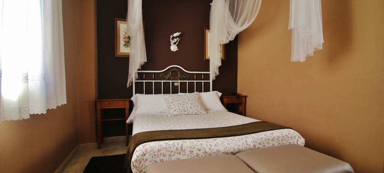 Posada Del Camino Real Torrelaguna Eksteriør billede