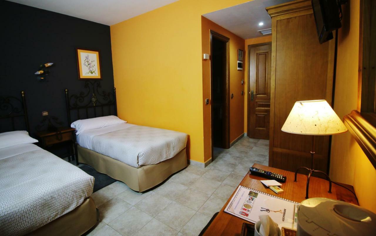 Posada Del Camino Real Torrelaguna Eksteriør billede